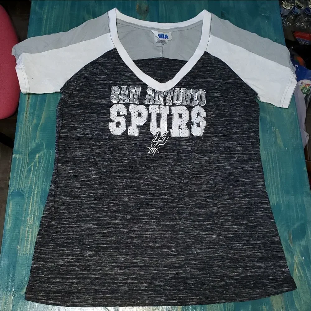NBA San Antonio Spurs tee large women's NWOT - Picture 2 of 5
